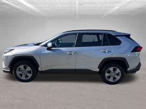 Used 2024 Toyota RAV4 XLE AWD/4WD image 6