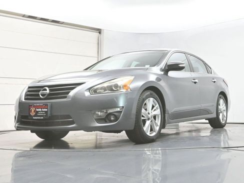 Used 2015 Nissan Altima 2.5 SL w/ Technology Package FWD image 28