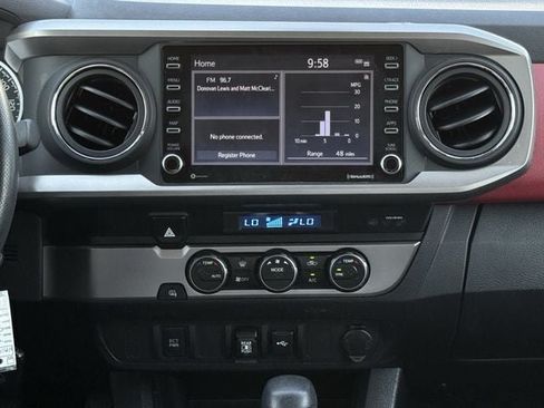 Used 2022 Toyota Tacoma SR5 RWD image 18