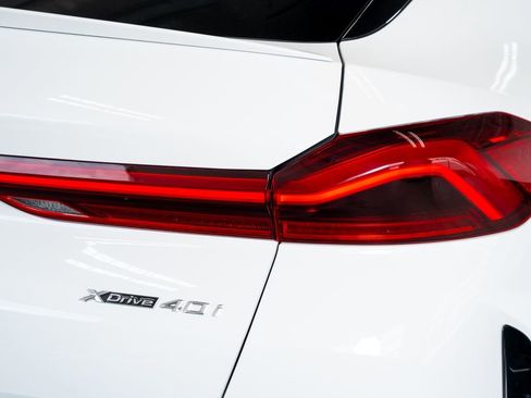 Used 2022 BMW X6 xDrive40i w/ M Sport Package AWD/4WD image 13