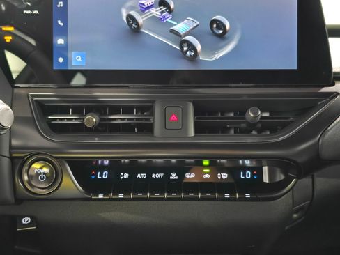 New 2026 Lexus UX 300h FWD image 22
