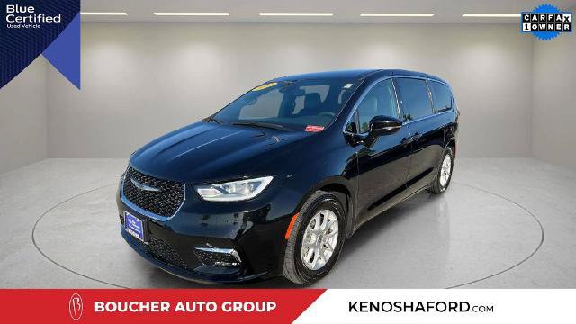 Used 2025 Chrysler Pacifica Select FWD image 1