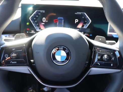 Used 2025 BMW 530i w/ Premium Package image 4