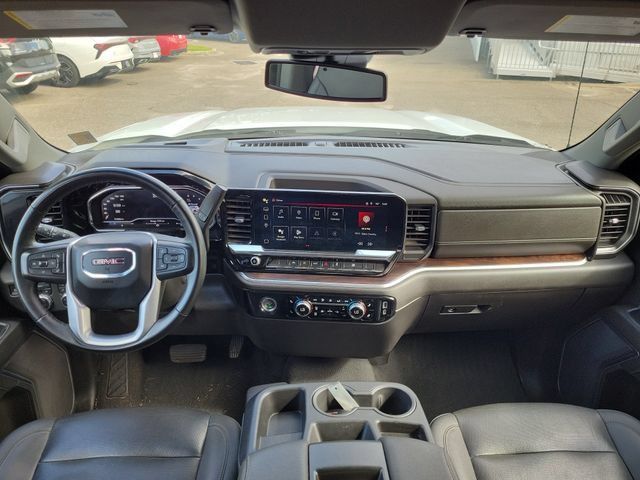 Used 2024 GMC Sierra 1500 SLT AWD/4WD image 10