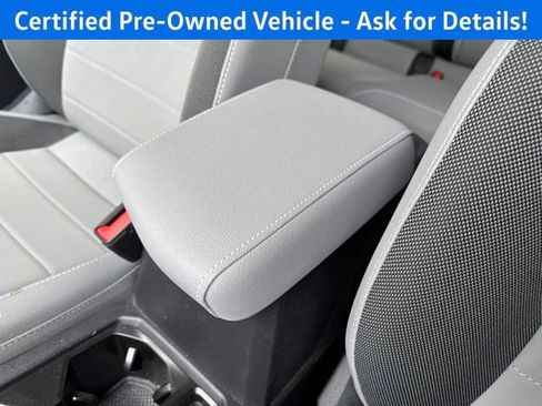 Certified 2024 Volkswagen Taos SE AWD/4WD image 16
