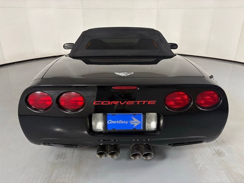 Used 2003 Chevrolet Corvette Base w/ Preferred Equipment Group1 image 11