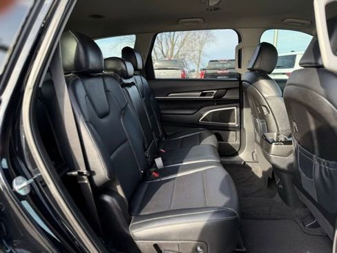 Used 2022 Kia Telluride LX image 18