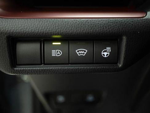 Used 2026 Toyota Prius Plug-In Hybrid FWD image 31