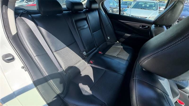 Used 2019 INFINITI Q50 Signature Edition w/ Cargo Package (L96) RWD image 11