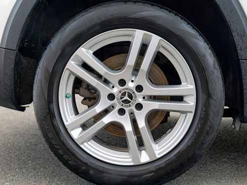 Used 2021 Mercedes-Benz GLB 250 4MATIC image 13