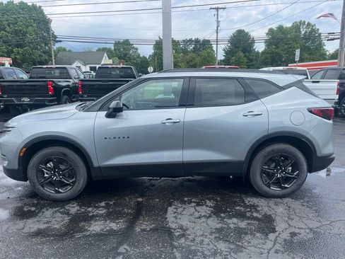 New 2026 Chevrolet Blazer LT w/ Convenience Package AWD/4WD image 2