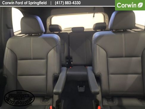 Used 2024 GMC Acadia Elevation image 22