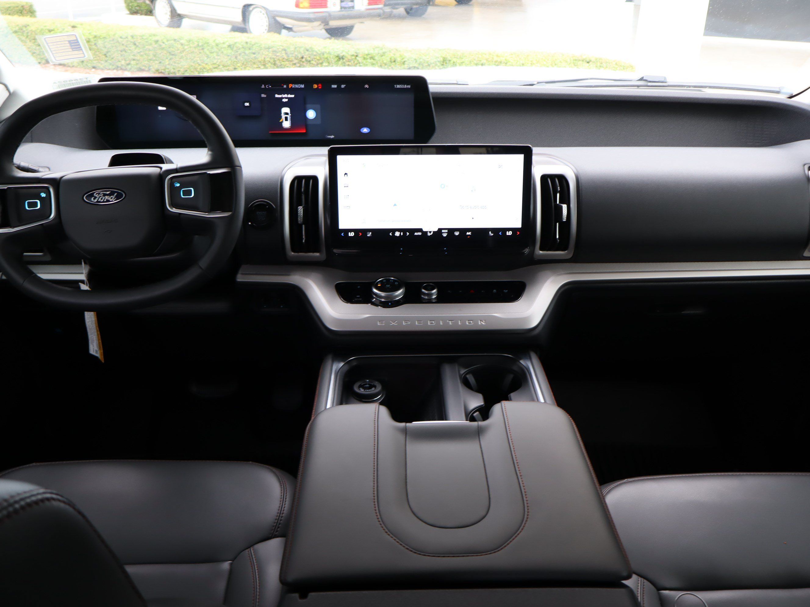 Used 2025 Ford Expedition Active RWD image 17