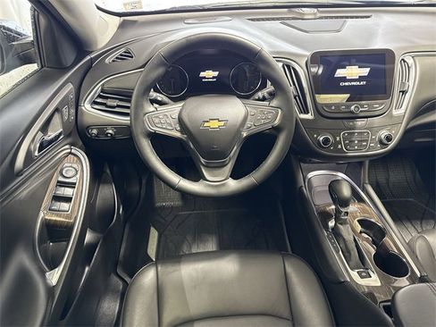 Used 2025 Chevrolet Malibu LT w/ Midnight Edition image 15