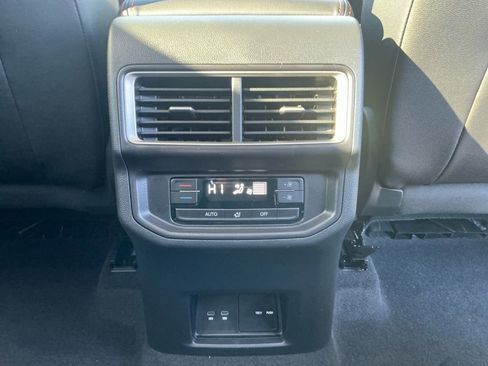 New 2026 Volkswagen Atlas Peak Edition image 19