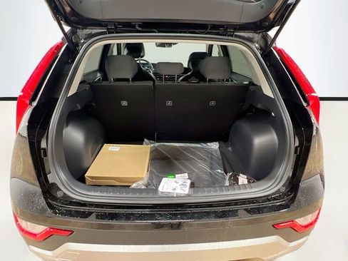 New 2026 Kia Niro LX image 24