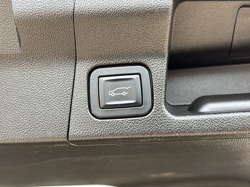 Used 2017 GMC Acadia Denali w/ Technology Package image 33