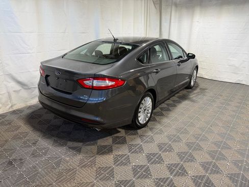 Used 2015 Ford Fusion SE FWD image 10