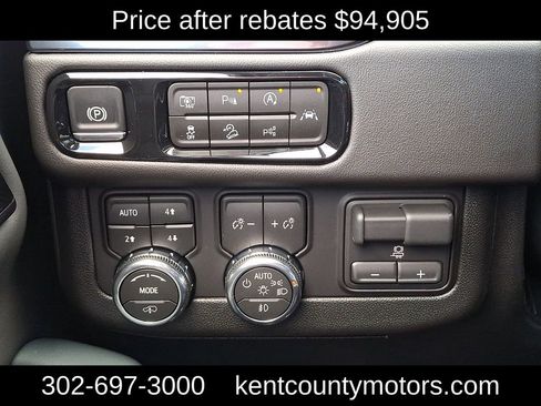 New 2026 GMC Yukon XL AT4 w/ AT4 Premium Plus Package image 21