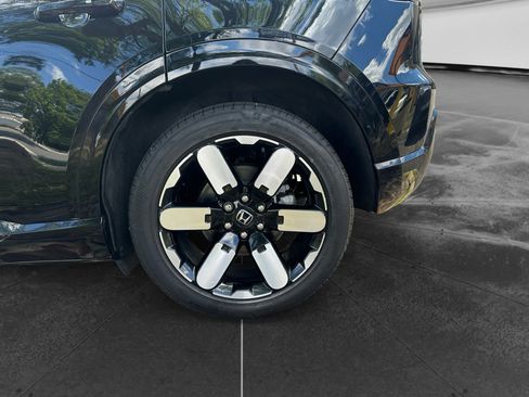 Used 2025 Honda Prologue Elite image 19
