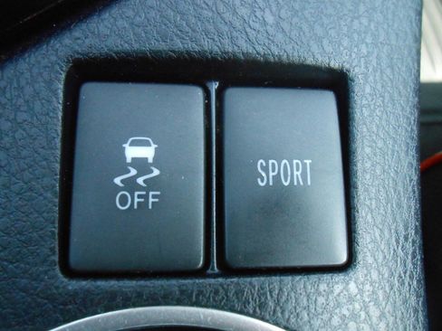 Used 2018 Toyota Corolla SE image 16