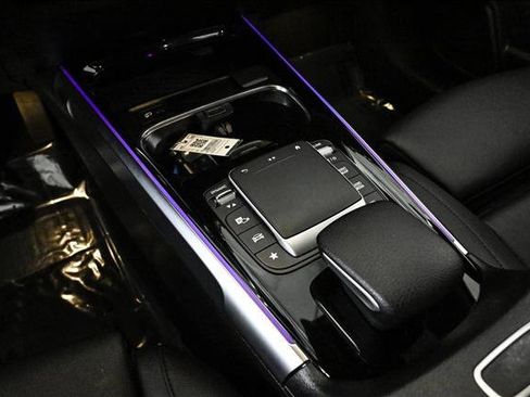 Certified 2021 Mercedes-Benz GLB 250 4MATIC image 13