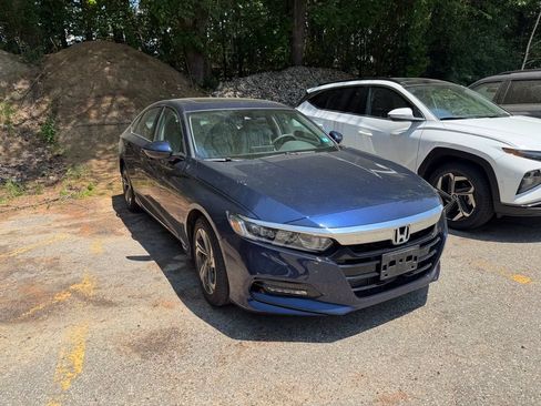 Used 2020 Honda Accord EX image 6