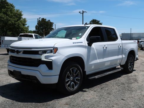 Used 2024 Chevrolet Silverado 1500 RST w/ Convenience Package II AWD/4WD image 5