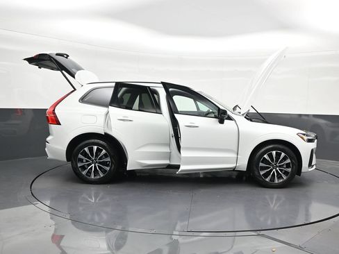 Certified 2024 Volvo XC60 B5 Core AWD/4WD image 29