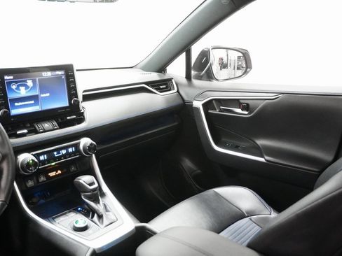 Used 2022 Toyota RAV4 XSE w/ XSE Grade Weather Package image 18