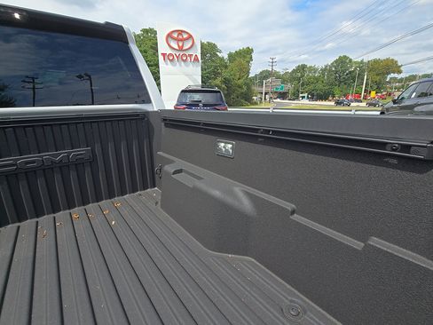 Used 2026 Toyota Tacoma SR5 RWD image 9