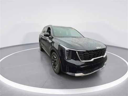 Used 2025 Kia Sorento S w/ Panoramic Sunroof Package image 2