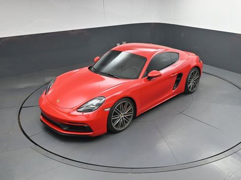 Certified 2025 Porsche 718 Cayman GTS RWD image 32