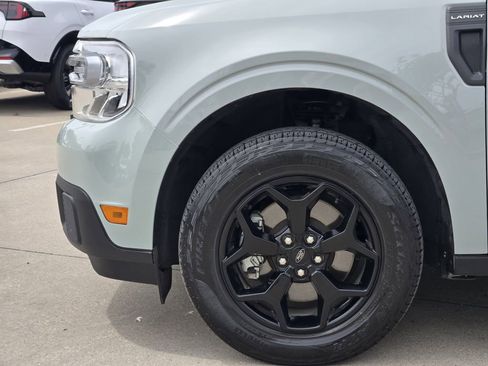 Used 2024 Ford Maverick Lariat w/ FX4 Off-Road Package AWD/4WD image 14
