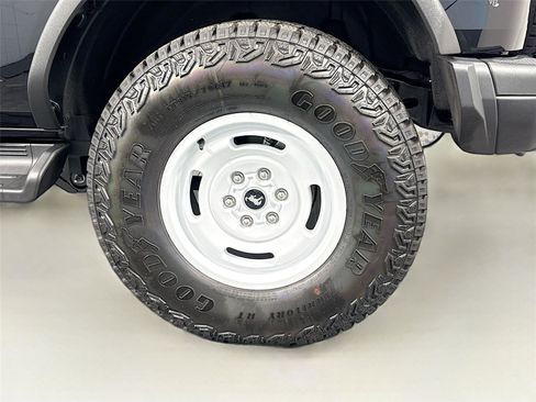 Used 2025 Ford Bronco Heritage Edition image 27