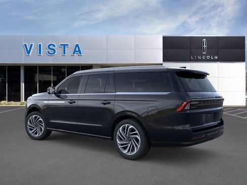 New 2026 Lincoln Navigator L Reserve AWD/4WD image 4