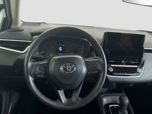 Used 2025 Toyota Corolla LE FWD image 17