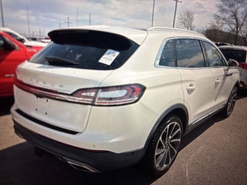 Used 2022 Lincoln Nautilus Reserve w/ Equipment Group 202A image 2