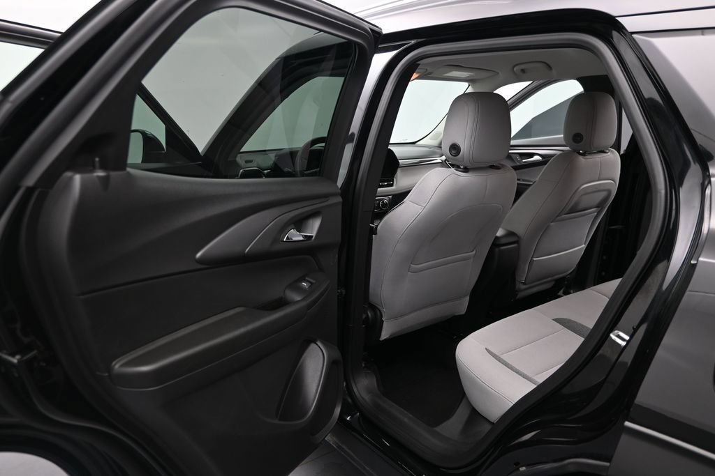 Used 2025 Chevrolet TrailBlazer LT FWD image 12