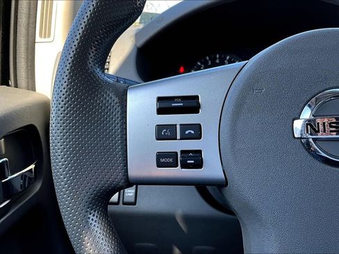 Used 2019 Nissan Frontier SV image 9