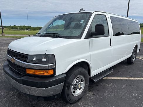 Used 2025 Chevrolet Express 3500 LT w/ LT Preferred Equipment Group RWD image 1