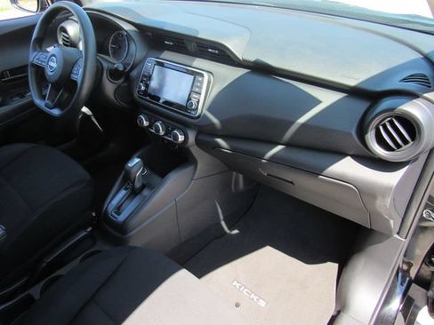 Used 2024 Nissan Kicks S FWD image 10