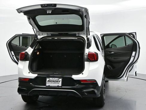 Used 2024 Buick Encore GX Sport Touring AWD/4WD image 39