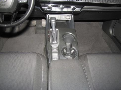Certified 2024 Honda Civic EX image 16