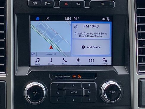 Used 2018 Ford F150 Lariat w/ Equipment Group 502A Luxury AWD/4WD image 10