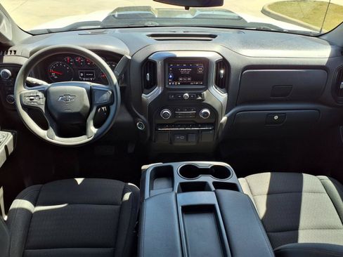 Used 2023 Chevrolet Silverado 1500 Custom Trail Boss w/ LPO, Dark Essentials Package AWD/4WD image 9