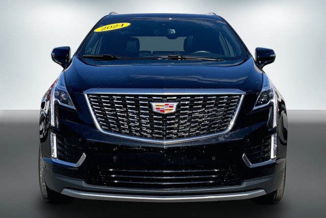 Used 2024 Cadillac XT5 Premium Luxury AWD/4WD image 2