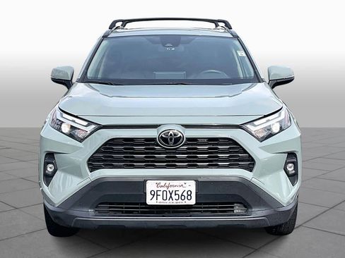 Used 2023 Toyota RAV4 XLE Premium image 3