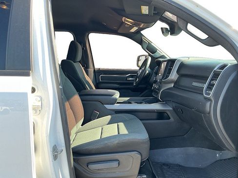 Used 2022 RAM 1500 Big Horn AWD/4WD image 11