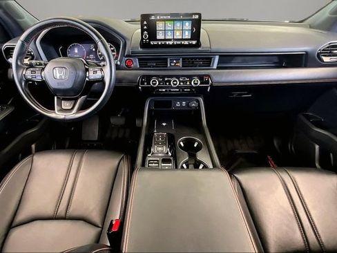 Used 2025 Honda Pilot TrailSport image 7